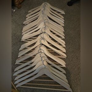 25 natural wood hangers